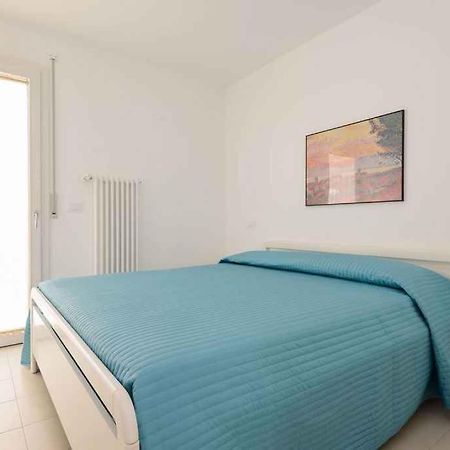 Apartment In Lignano Sabbiadoro 21782 Екстериор снимка